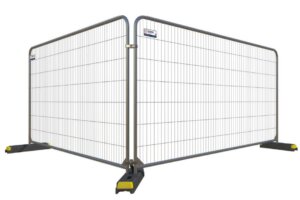 Smartpanel Anticlimb F2 byggegjerde fra Heras med smale masker som gjør det klatresikkert.