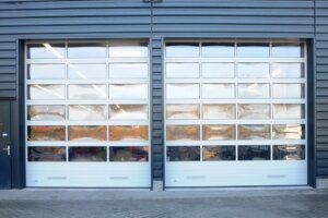 Win40 leddheiseport i aluminium montert på lagerbygning.